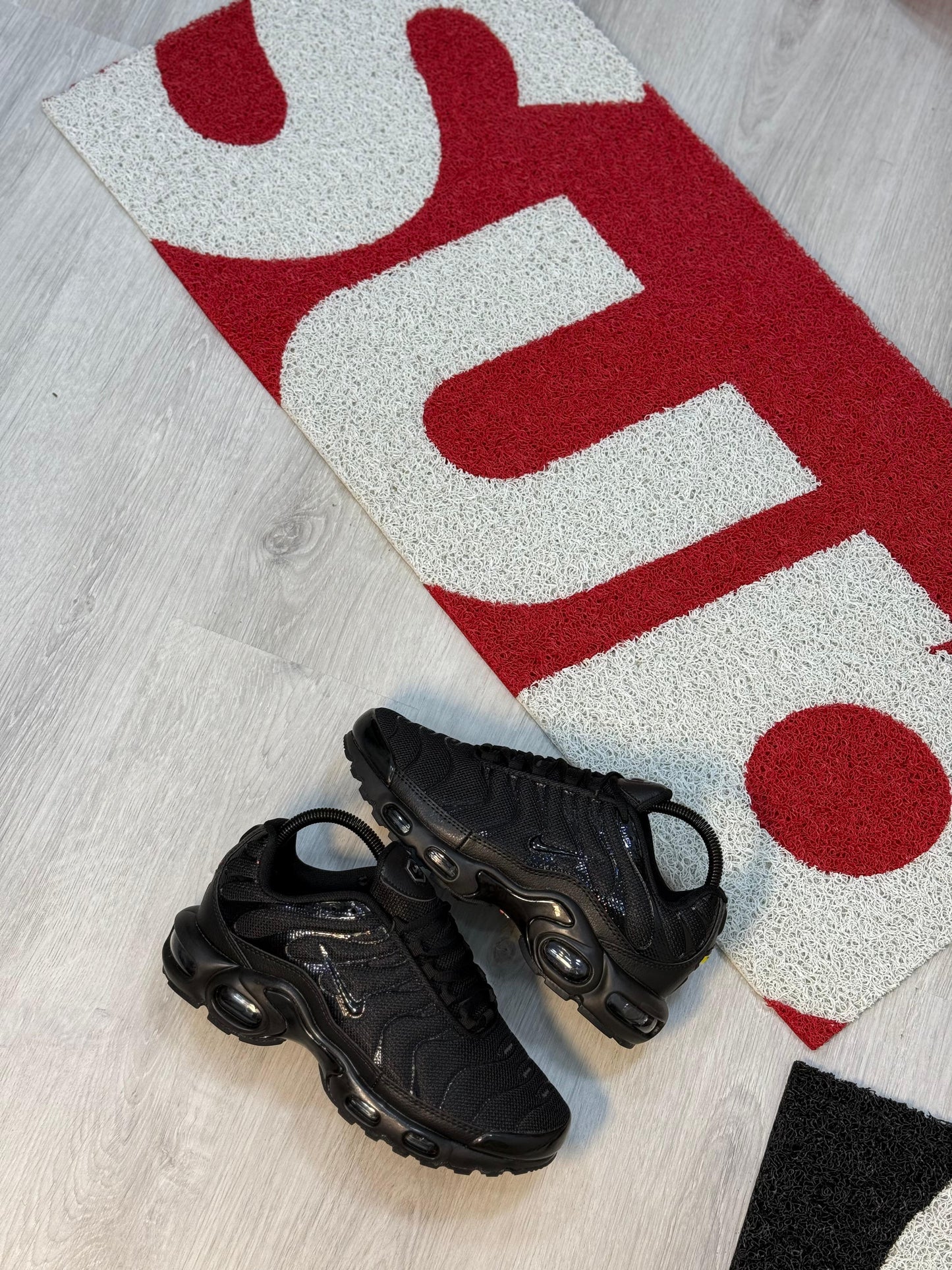 NIKE TN BLACK CABALLERO