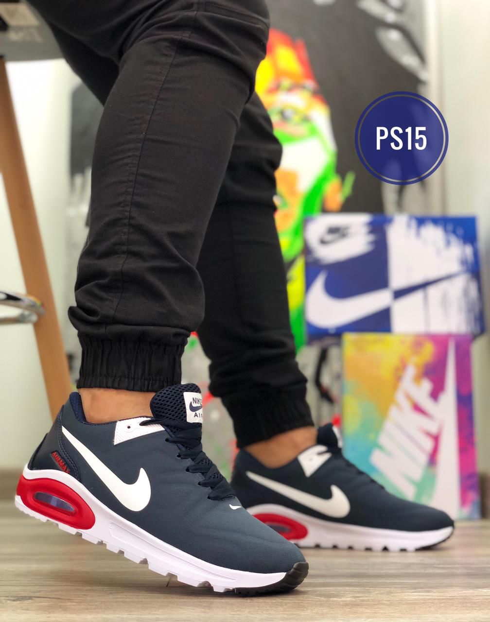 NIKE COMANDO