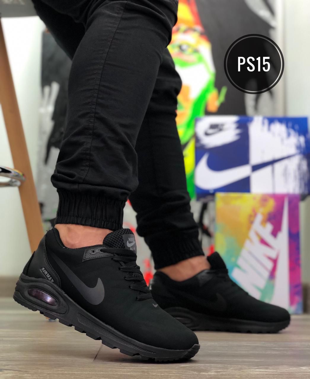 NIKE COMANDO