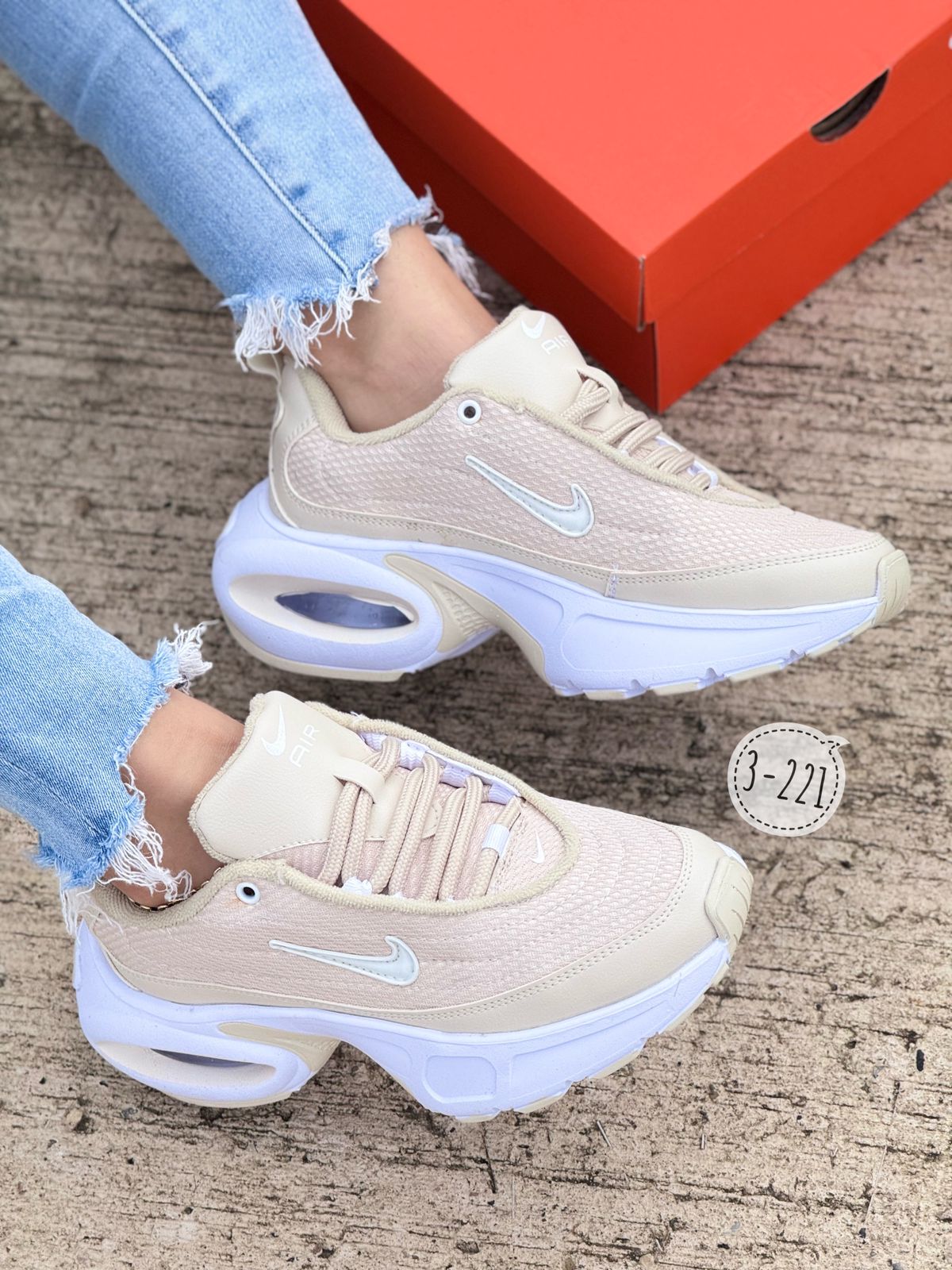 NIKE DN DAMA