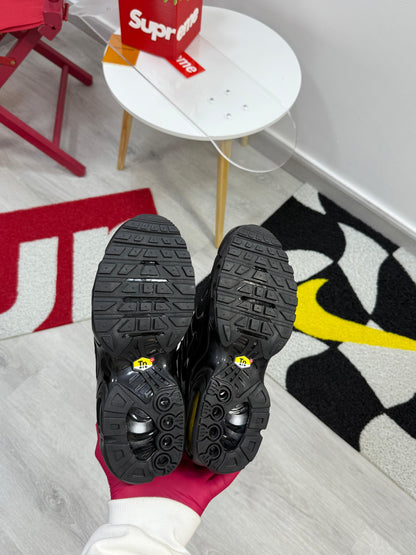 NIKE TN BLACK CABALLERO