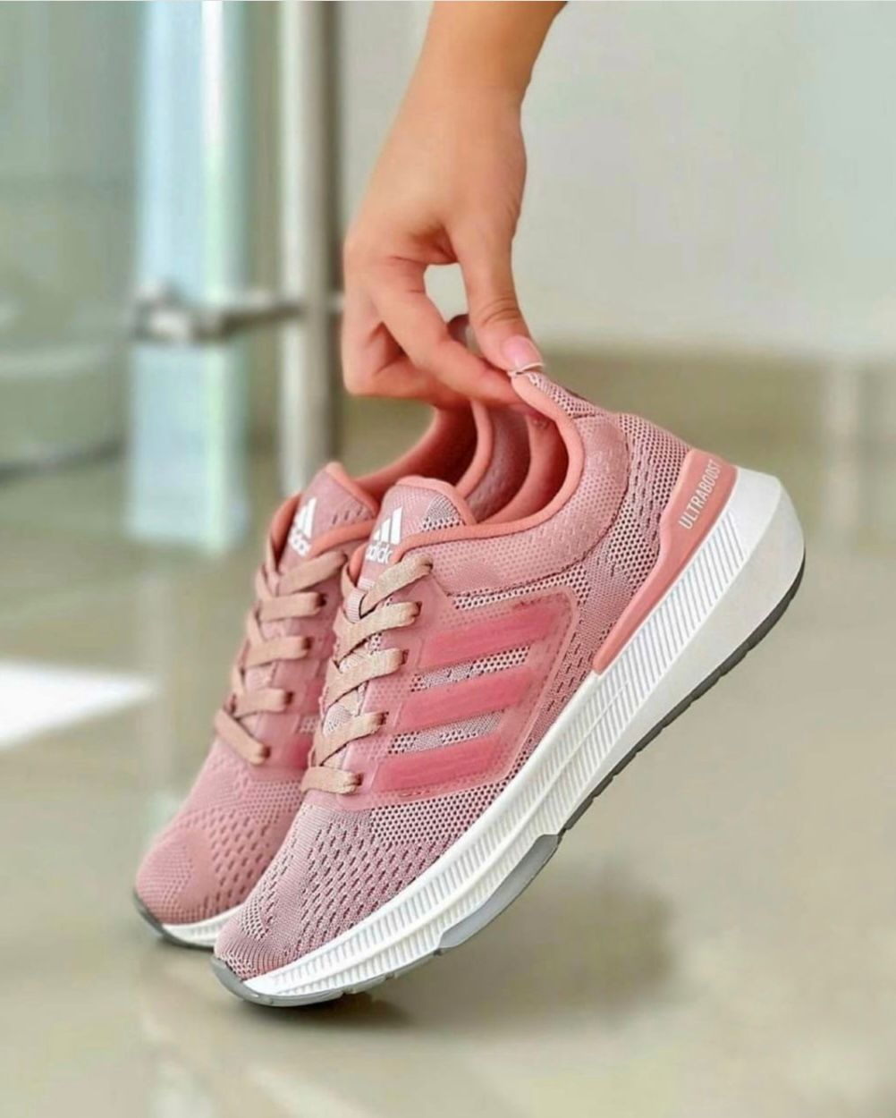 ADIDAS ULTRABOSS DAMAS