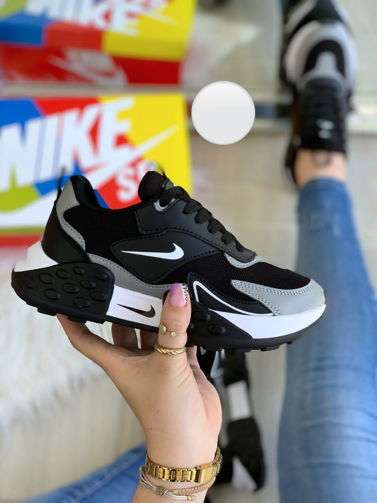 NIKE  FLUUK