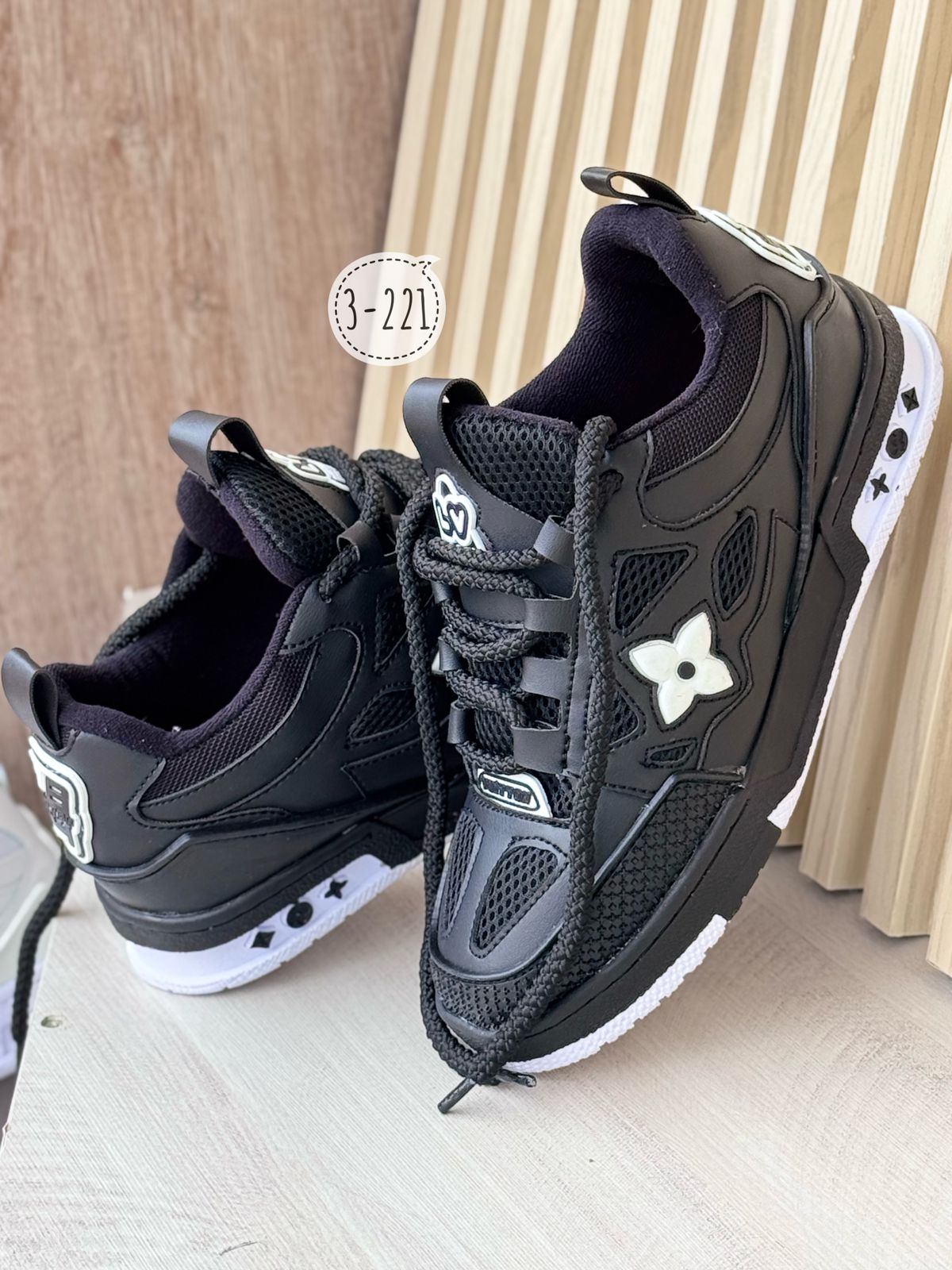 LOUIS VUITTON SKATE