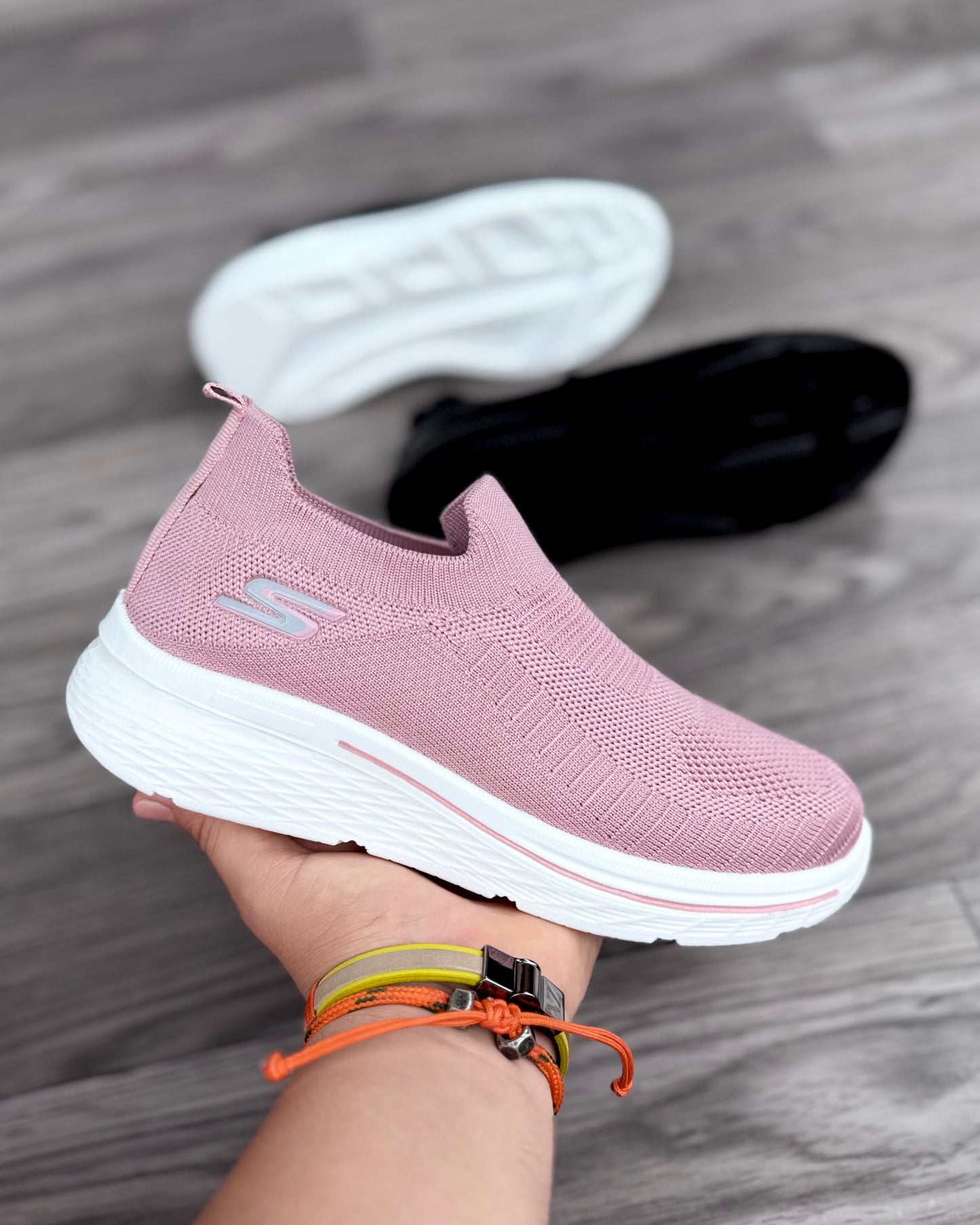 SKECHERS ESTILO MEDIA