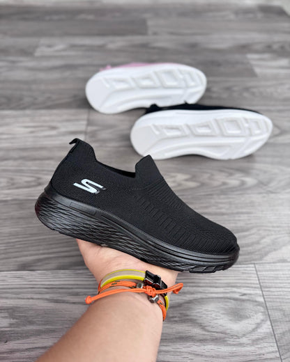 SKECHERS ESTILO MEDIA