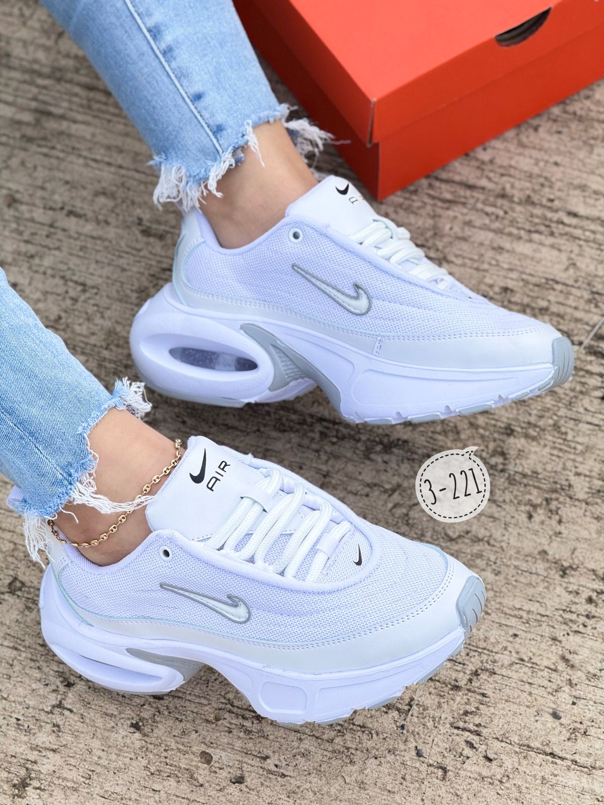 NIKE DN DAMA