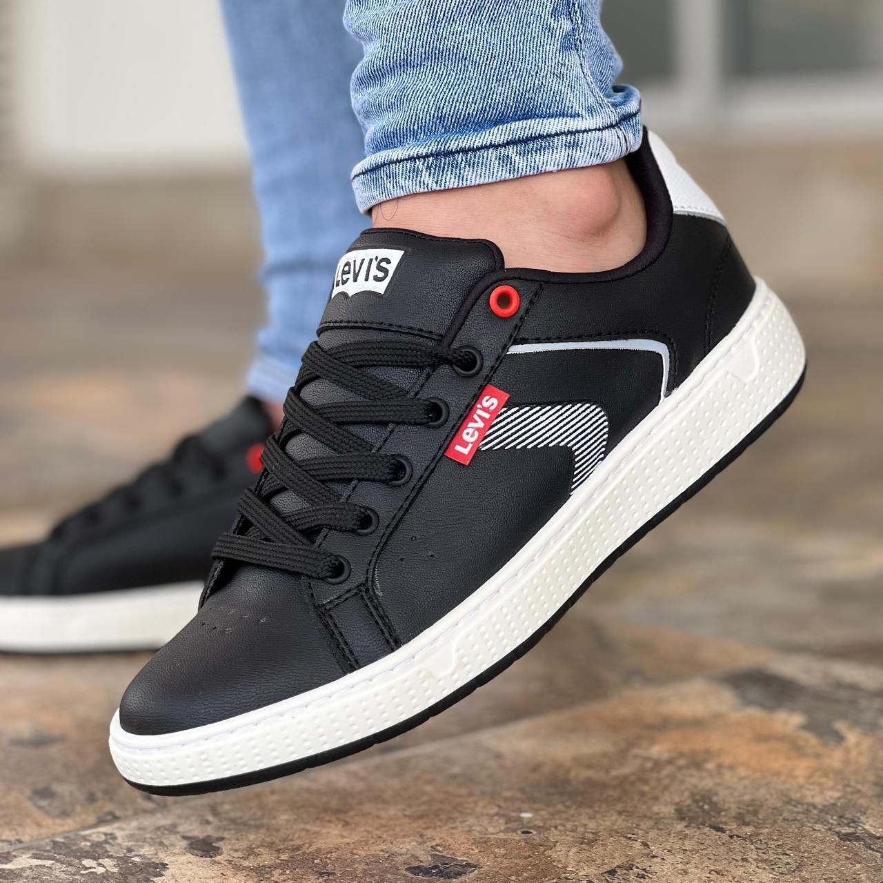 LEVIS CABALLERO