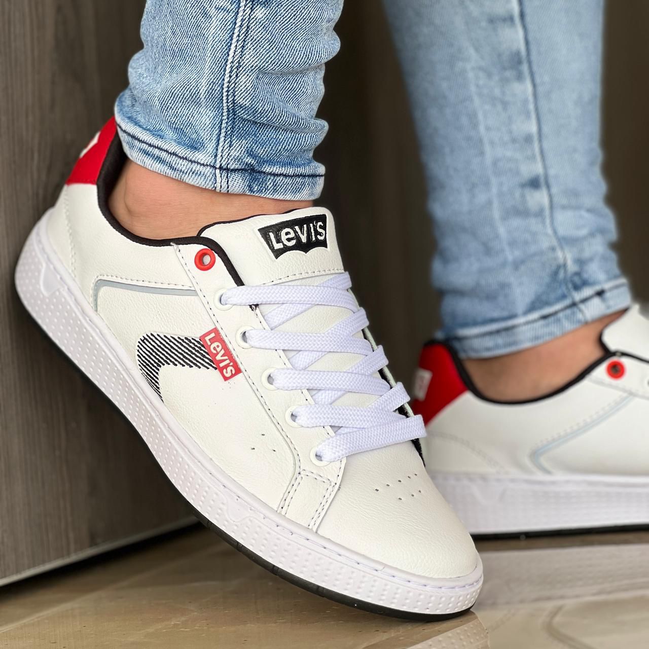 LEVIS CABALLERO