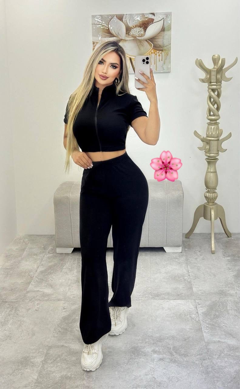 HERMOSO CONJUNTO PANTALO LARGO Y CHALECO