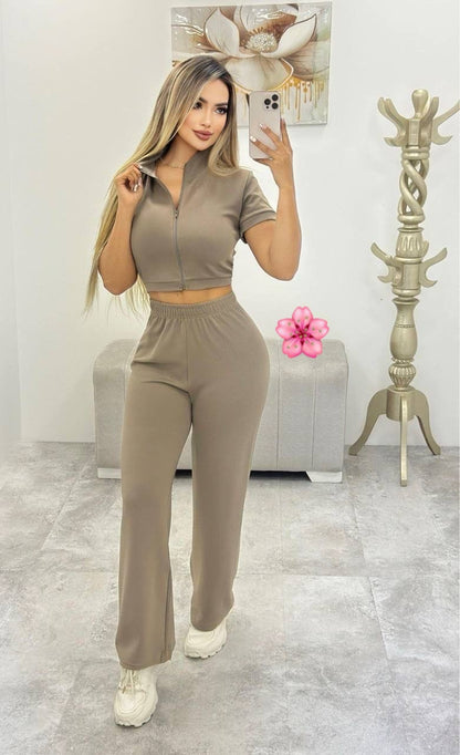 HERMOSO CONJUNTO PANTALO LARGO Y CHALECO